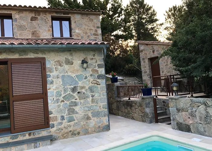 Dhotes Corse 3* Venaco (Corsica)